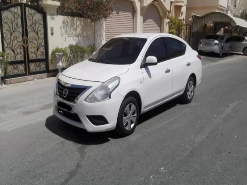 Совершенно новый Nissan Sunny Продается в Аль-Садд , Доха #6121 - 1  image 